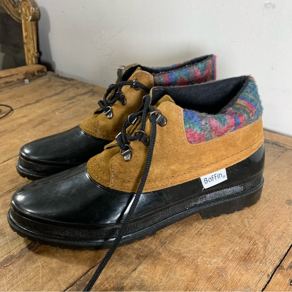 Size 9 Baffin Waterproof Ankle Boots